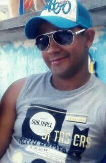 Sou Gil do Arrocha, Vascaíno, regatiano(CRB), vocalista, percucionista e lider do GRUPO AMIGOS DO SAMBA... sou um cara feliz da vida... um abraço a todos...