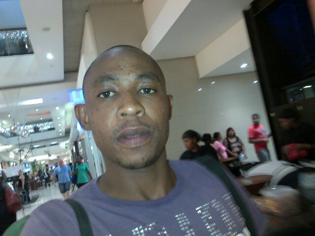 Bhakaniya 4lyf my blood is red,my skin is black & my bones are white born hustler dream chaser smart loving n kind• RESPECT father of 2 daughters