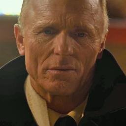Jacob Kane. Ex-soldado del comando Cuervo. Entrene a Kate y a Bette. Ahora las ayudo como mejor puedo, asistiendolas en las misiones.  [#RP] [#DC]