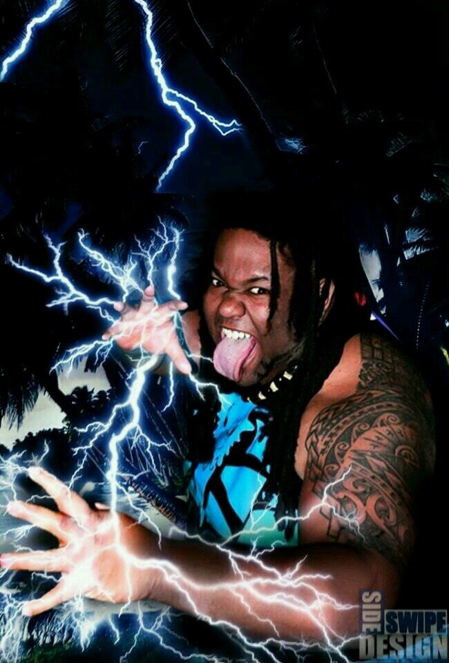 Y'all probz don't know who the fuck I am so let me introduce myself to yoy motherfuckers...