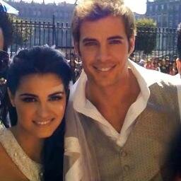 Fã da Maite Perroni, Victoria Ruffo, César Evora, William Levy, Selena Gomez e Demi Lovato *--*