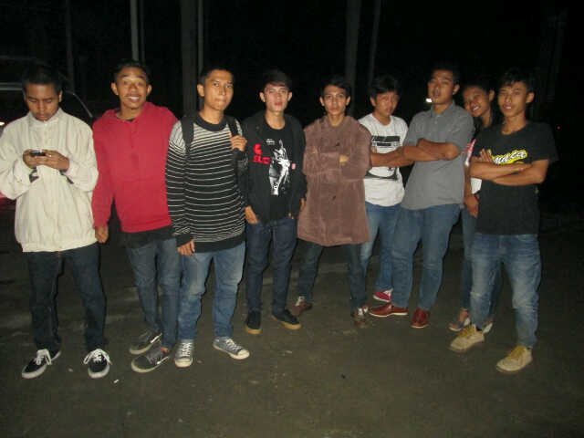 SKALEESKA | booking four your show/gigs.
 CP:089665627609 (yogi)/ 089678360804 Pin BB : 331089A2 (Rio)