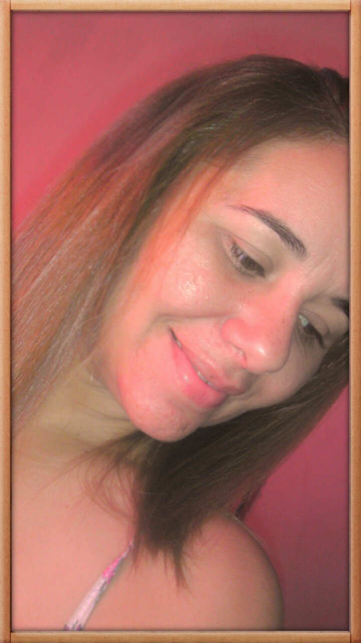 Sou simples,responsavel pelos meus atos..Mas sempre a procura das novas conquistas no dia a dia..assim sou eu!!!!!!!!!!
