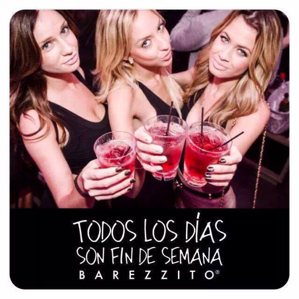 Restaurant & Bar. Ubicados en la plaza Urban Center (Jurica) reserva 4422007104 puedes hacerlo por whatsapp :)