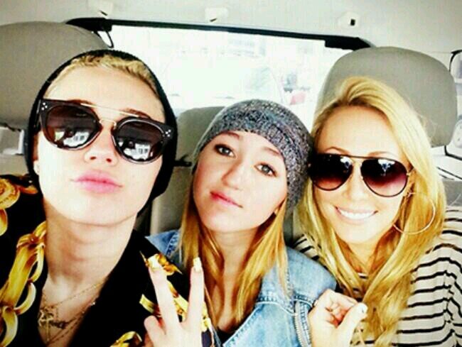 3 I LOVE YOU SO MUCH CYRUS FAMİLY 3