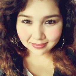 Conserva lo que tienes, olvida lo que te
duele, Valora lo que posees, perdona a los
que te hieren y disfruta a los que te aman.
