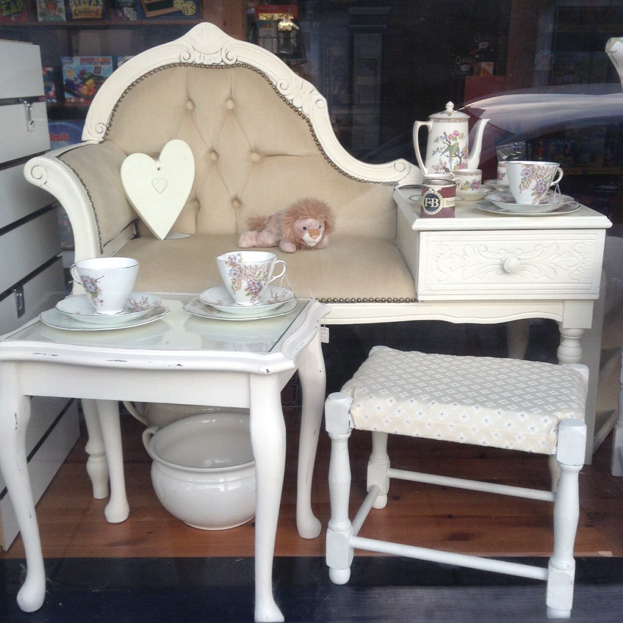 Shop in Havant selling Vintage, Upcycled & Quirky Furniture. Closed Sunday & Monday, open 11am to 3pm most others. Choose your piece & we customise to taste.