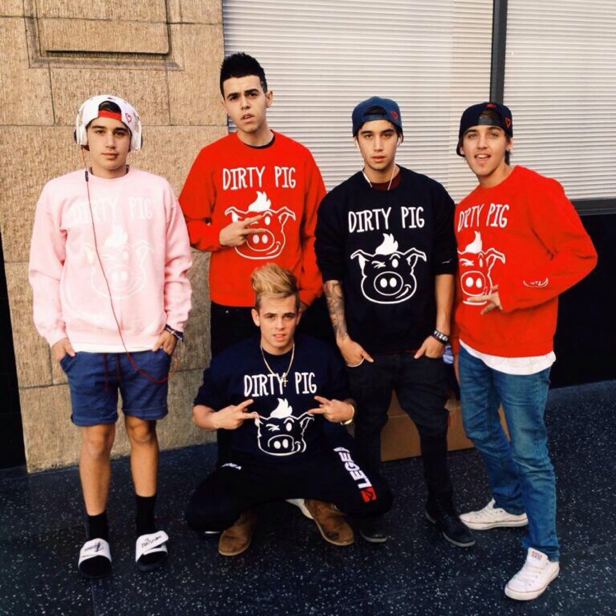 Just 2 girls who are obsessed with 5 boys who go by the name Janoskians, they're our idols. Gina follows+tweeted & Ronniam follows. James&Beau/5