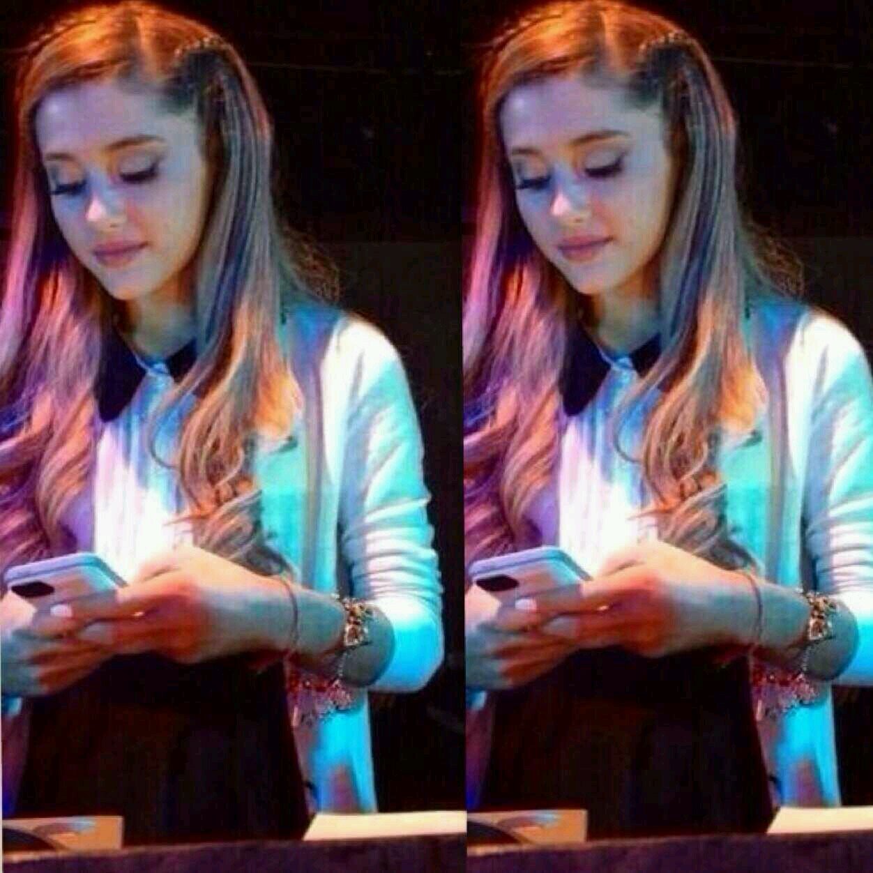 grcndebutera's profile picture. [RP/Single/Bi] The worst feeling in the world, is when someone doesn't smile back.