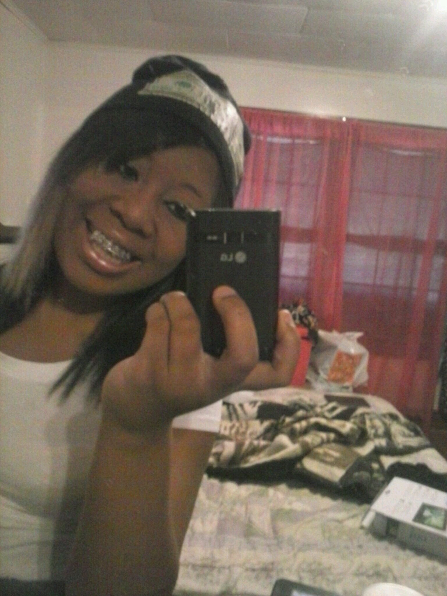 ayoothicky's profile picture. 