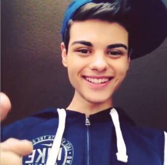 GirlFriend, Señorita, Abraham Mateo Chamorro, gracias por tu simpatía y tu amor hacia las abrahamers. Siempre apoyandote ídolo. #OrgulloAbrahamer  ♡♡SF