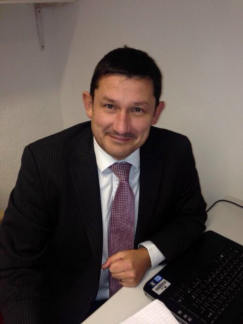 Dad of 3 working in Sales & Lettings for Countrywide. A Wiganer living in the white rose County!