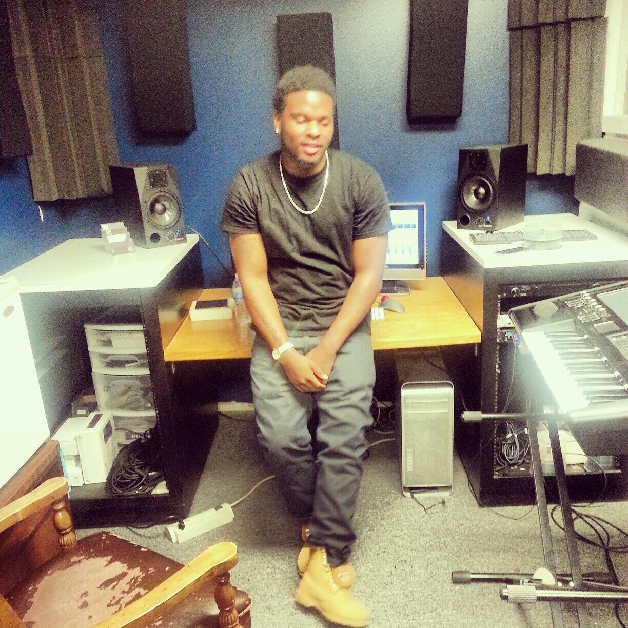 S.C. Artist for features & booking Email me at Flo_riffic@yahoo.com or call 8035218105 L.N.E.M. mixtape 2k14 #GNC #CirocShyt #LakerNation #DixianaMade