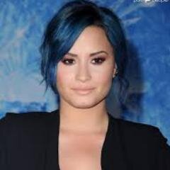 Oi, eu sou uma menina multi FCs treto pelos meus ídolos e divulgo canais no youtube, me segue, sigo todos de volta