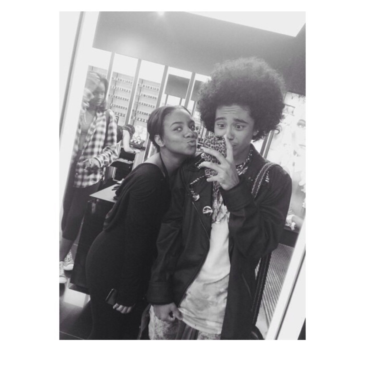 aleyah is my everything, she meens the world to me , what started off as a friendship grew into something i can't even put in words • @fvckdatbish•