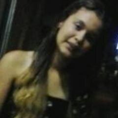 Libriana , 17 anooos , chatta , pallhaça & insuportável .   beest da @_Beeeattriz s2 tteamo amiga !