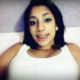 melhor rir feito louca, do que chorar feito idiota. !'