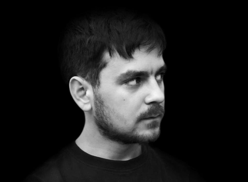 DenKirt's profile picture. short is way up in the sun. dreaming path is longer than life.