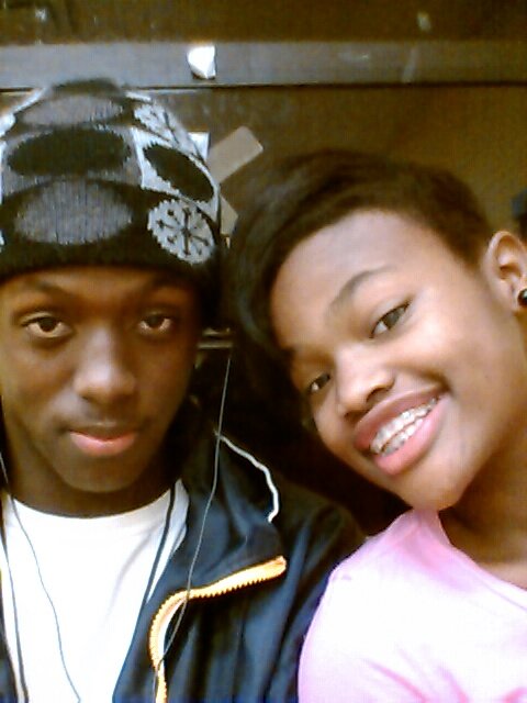 I'm dedicated, determined, and most of all,Wen it cums 2 jus bein honest, I'm 2 honest..My heart dun ben thru 2 much so I say girls cum n go..Lookin 4 dat 1