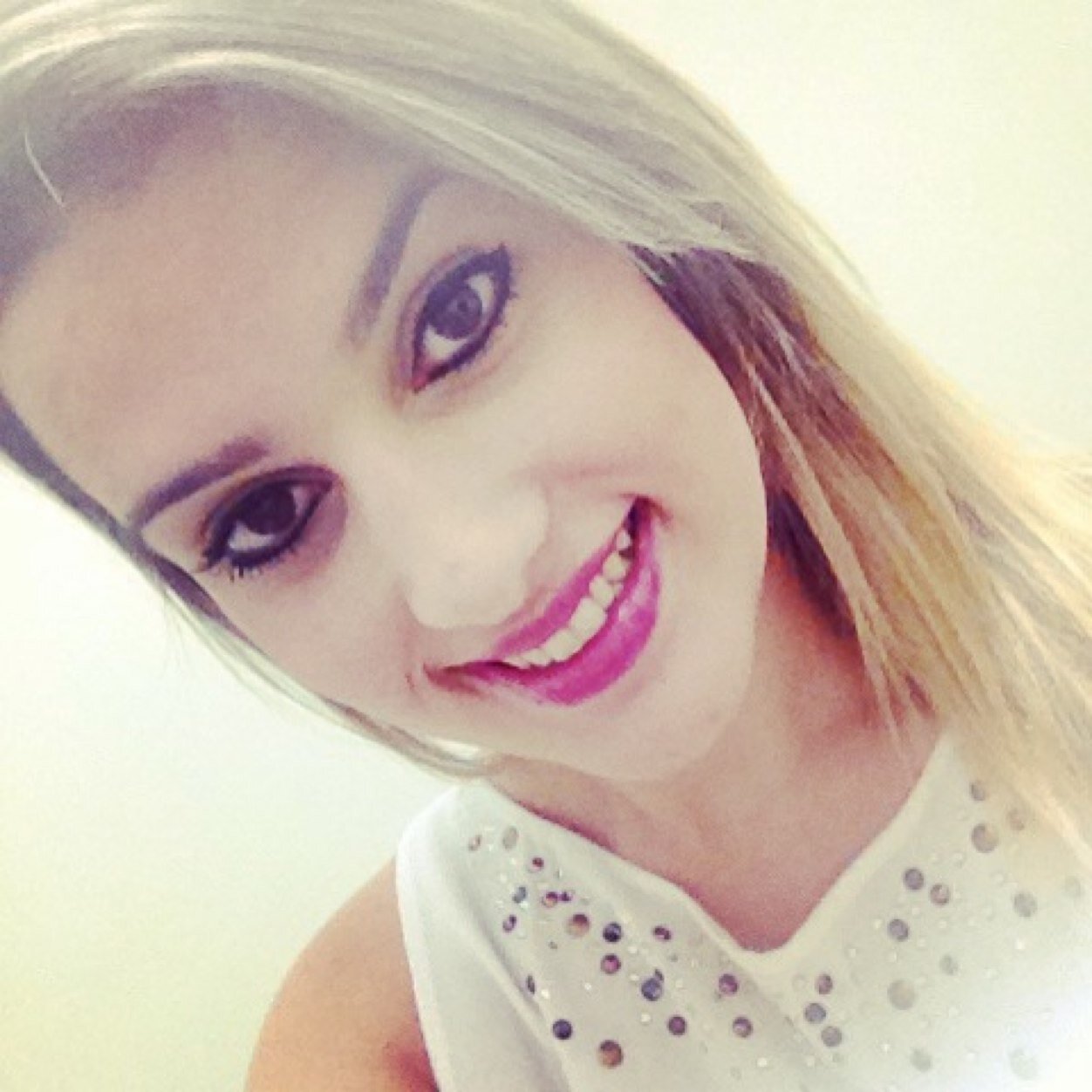 “Nem mesmo o céu, nem as estrelas, nem mesmo o mar, e o infinito... Não é maior que o meu amor, nem mais bonito.”