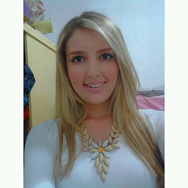 Nada é por acaso TUDO' esta escrito...E a sorrir que pretendo levar a vida! http://t.co/D7cPkz56aa