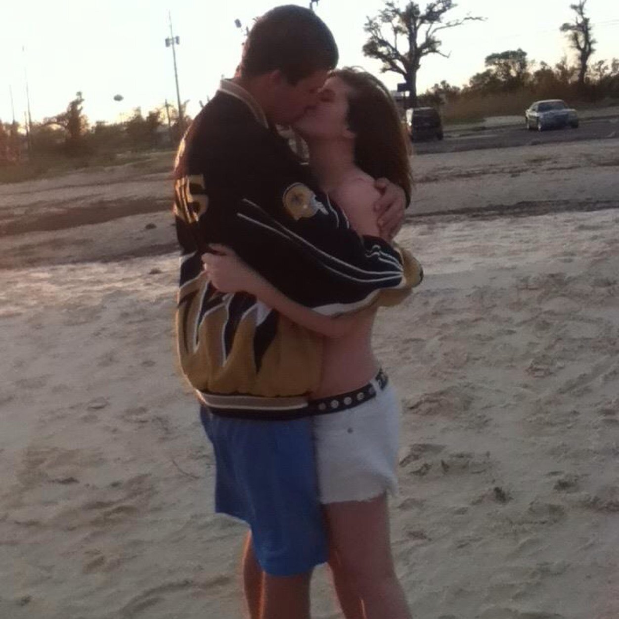 - Ashley Marie Zuviceh.
- Sixteen years old.
- Engaged to Daniel Cole Kutz. 3
- Mommy-to-be on May 10, 2014. 3