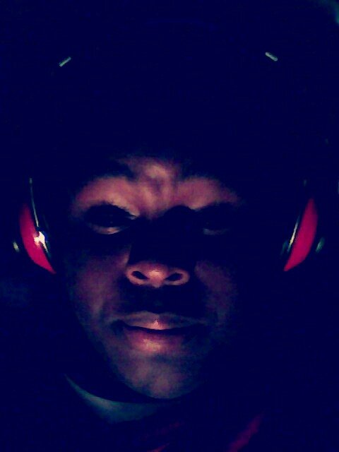 ArnezSmith10081's profile picture. famous artist.. willing to make a song with anyone. follow my new twitter at @smith_arnez