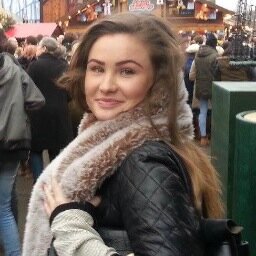 emma_kibble's profile picture. Berkhamsted girl living in 🇦🇪 who is owned by a sausage dog called Archie (he's in the 🇬🇧 with my Mum), loves pink & #WHUFC.