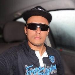 Não me subestime, às vezes me faço de cego para enxergar mais longe. ask . http://t.co/BdB9CJEBv7