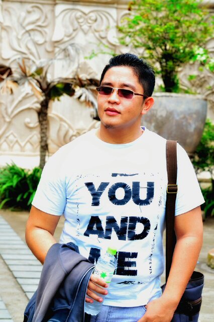 Researcher and Analyst of Islamic Economics | Beginner Photographer | 081226293664 --- PIN 28887537