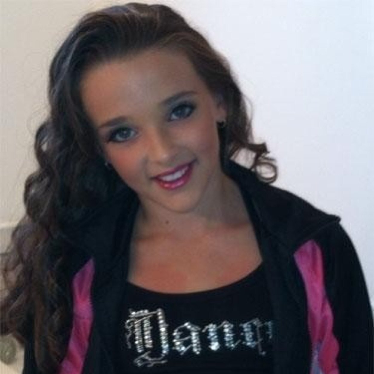 IKendallVertes's profile picture. I'm a dancer I go to @dancemomsgroup [rp] @bubblycaterina is my mother ( also @VertesJill ) im 10