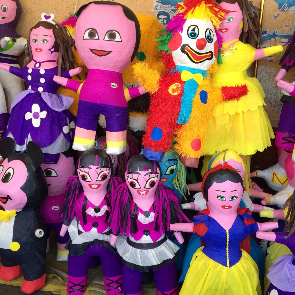 lapinataAU's profile picture. The most beautiful & handmade #piñatas in #Australia. #custompinatas #adultpinatas #corporatepinantas Tweets by JD.