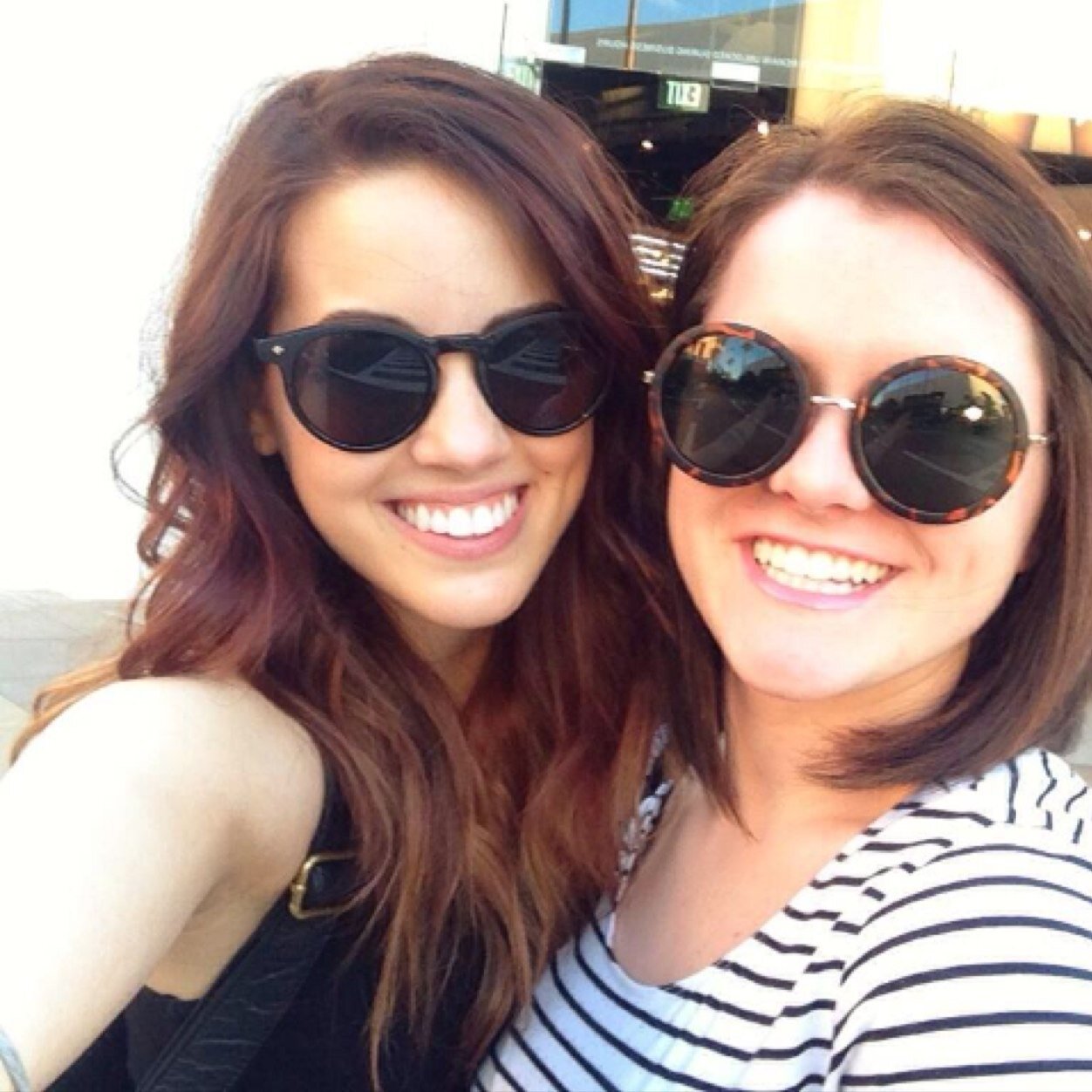 Hello! I love Lydia Hester and Angie Miller! They are the best best friends ever. ;)