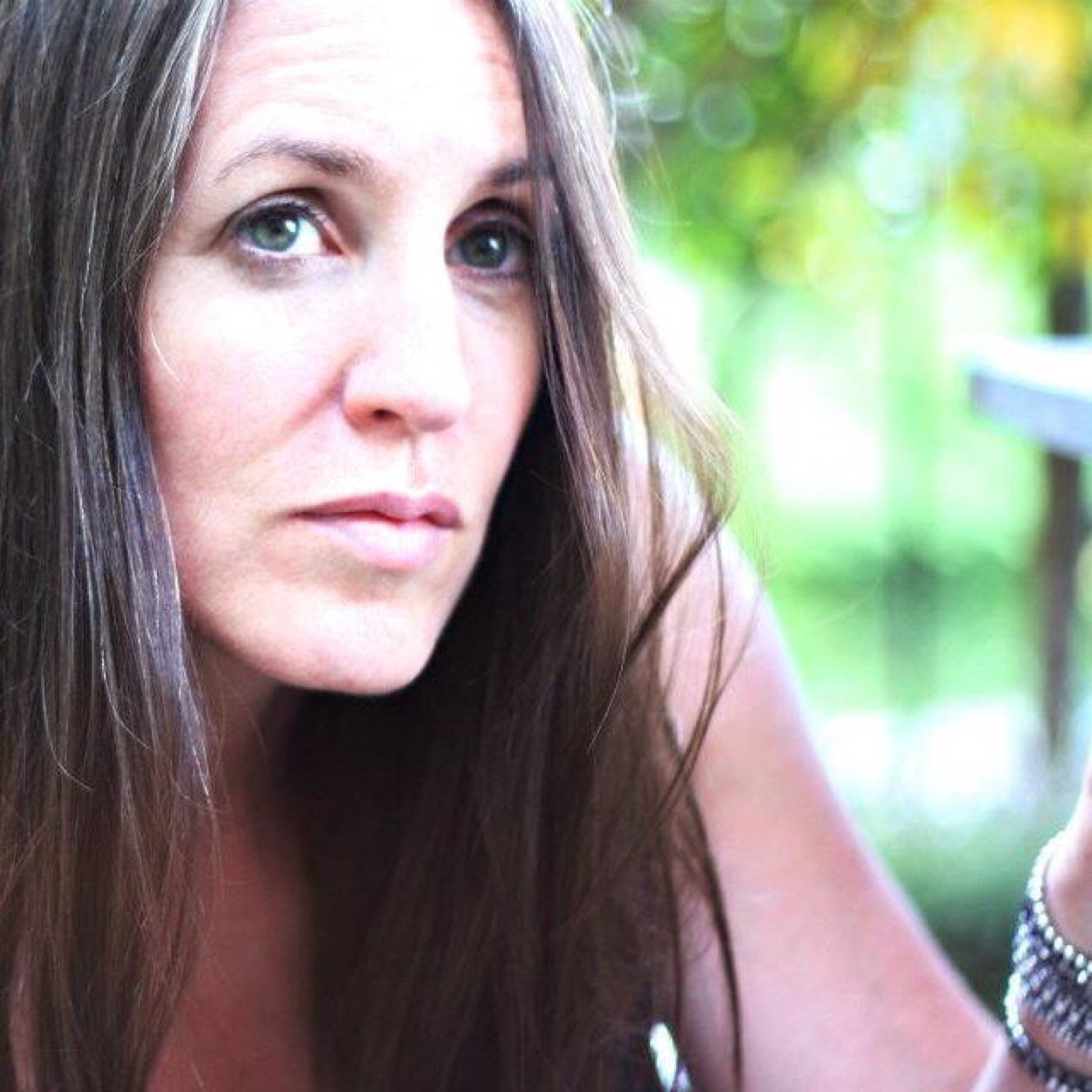 Deanna_Beat's profile picture. girl, mom, wonderer, wanderer, believer, cynic.