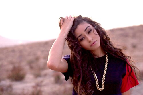 GwenniBoey's profile picture. The best thing in life is finding someone who knows all of your flaws, mistakes, and weaknesses and still thinks you're completely amazing.