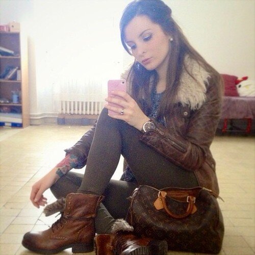 TiffanyKlimovic's profile picture. Relationships start out face to face...and end back to back.