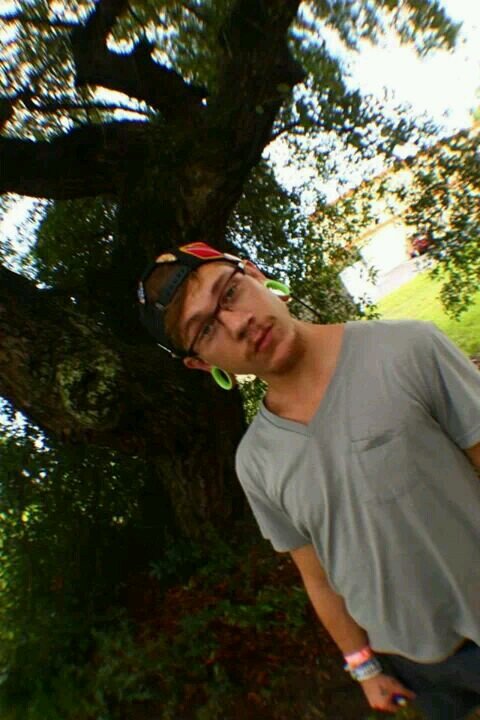 •°.*Lov£ 0n€ ANo+H€r, L!k£ $!s+€r & Br0+He®*.°•