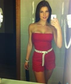 KaiaBreuer's profile picture. Looking for the slightest sign that you might miss what you left behind.