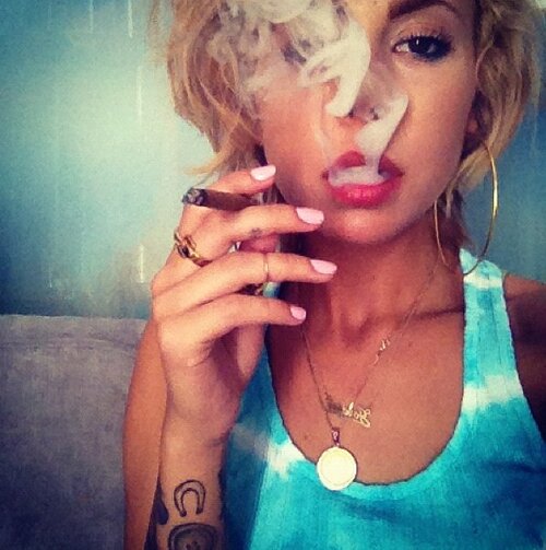 ElitaPraudlin's profile picture. I'm a lazy texter. Unless you're cute, or I like you.