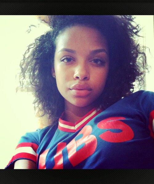 ElisaGringras's profile picture. I'm not over you, but I'm so over your bullshit.