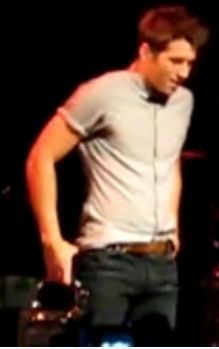 I am Alex Noyes Pants. FOLLOW!