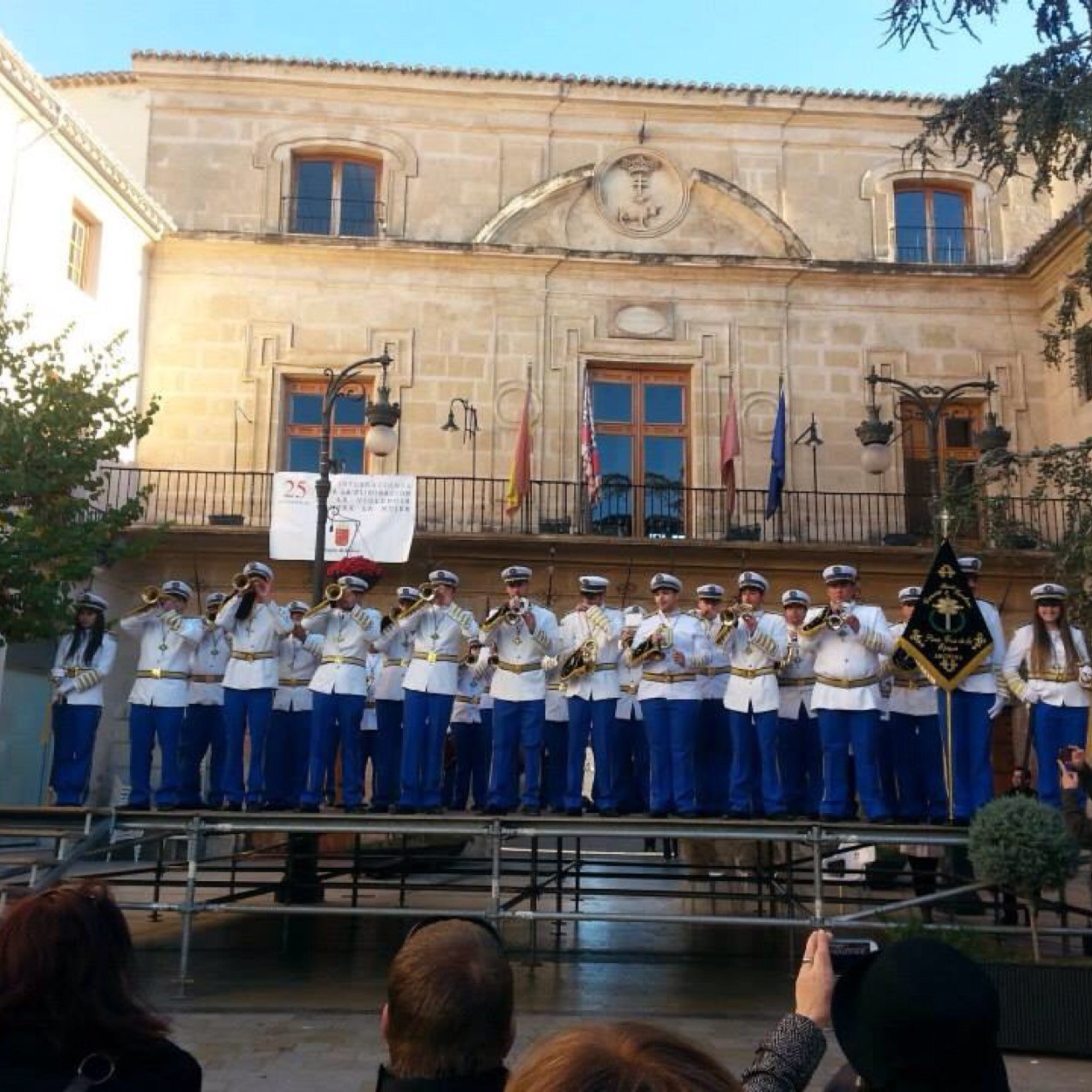Director de bct cruz de los espejos de archena entusiasta de la musica cofrade y amigo de mis amigos
