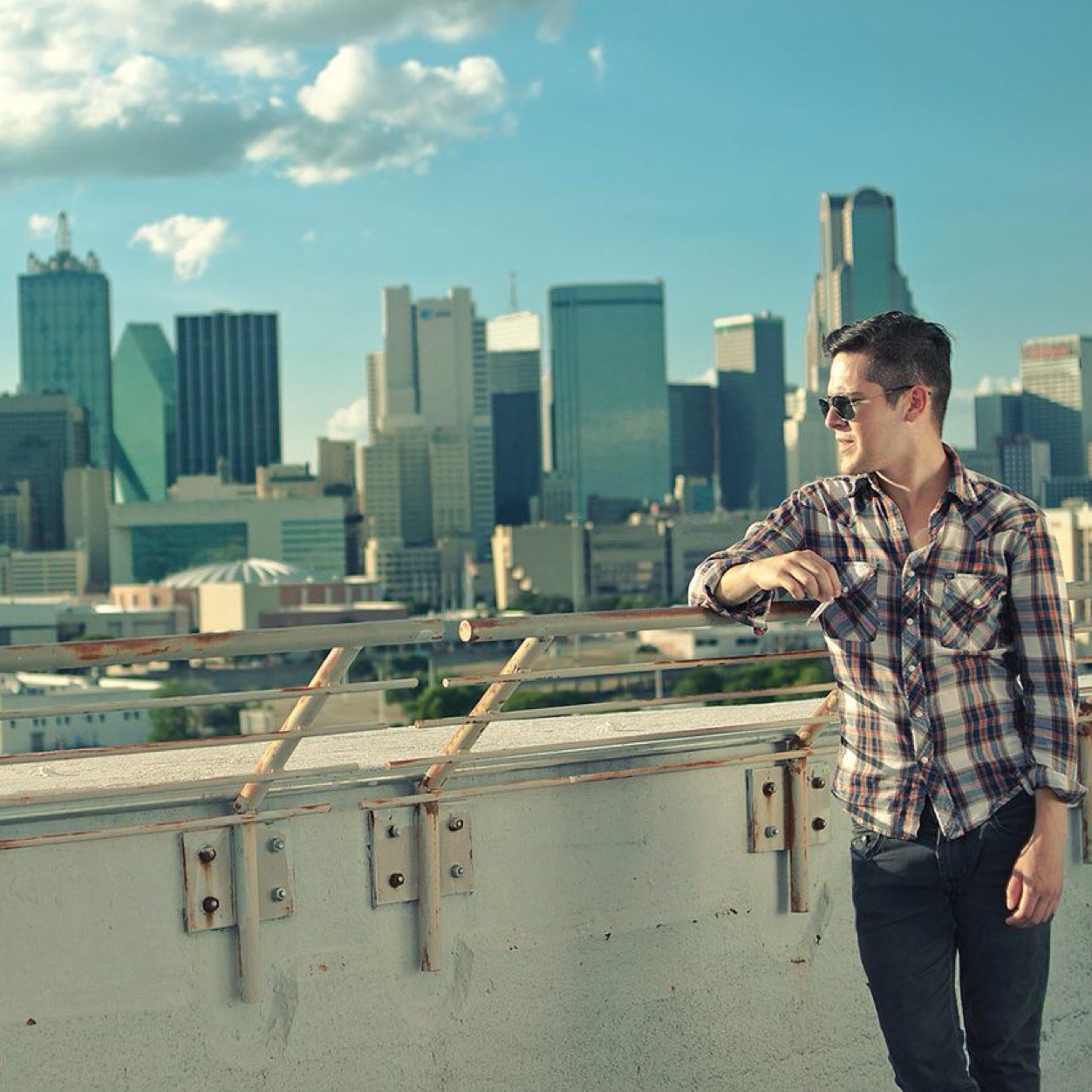 JoseSandovall's profile picture. Under development // Writing an album