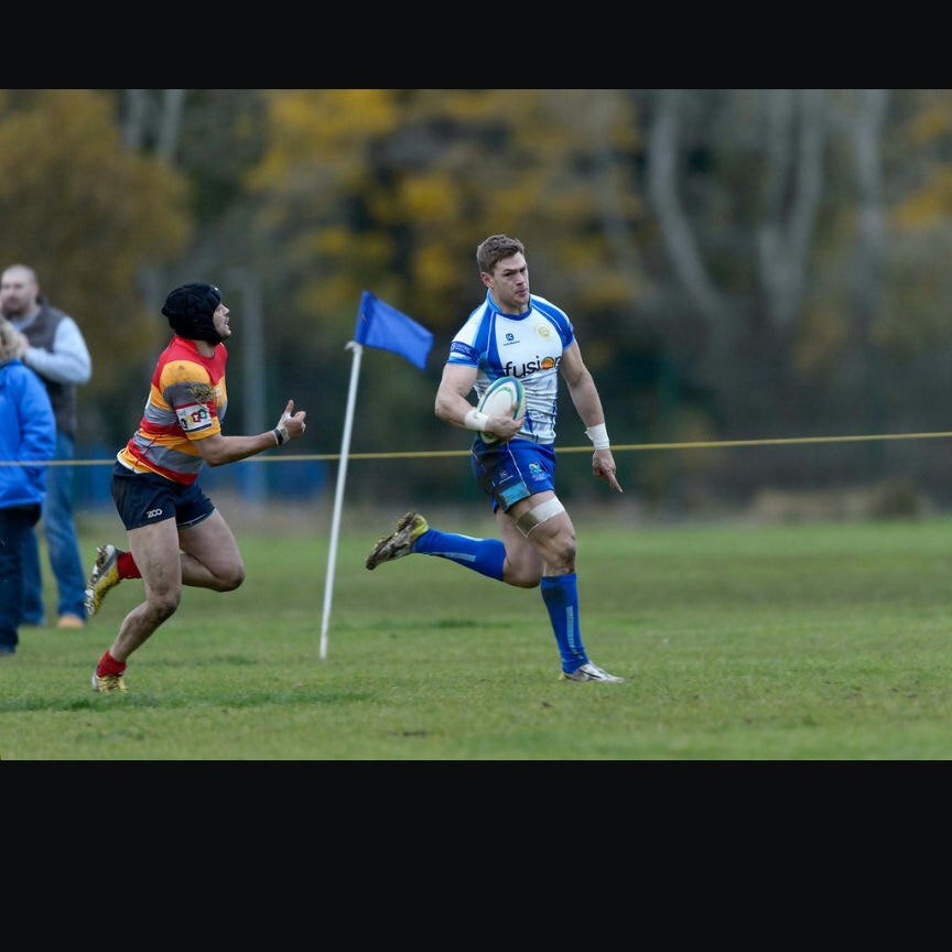 Wheyhey Hello peeps. im adam and i love sports and smiling the day away, love seeing people happy