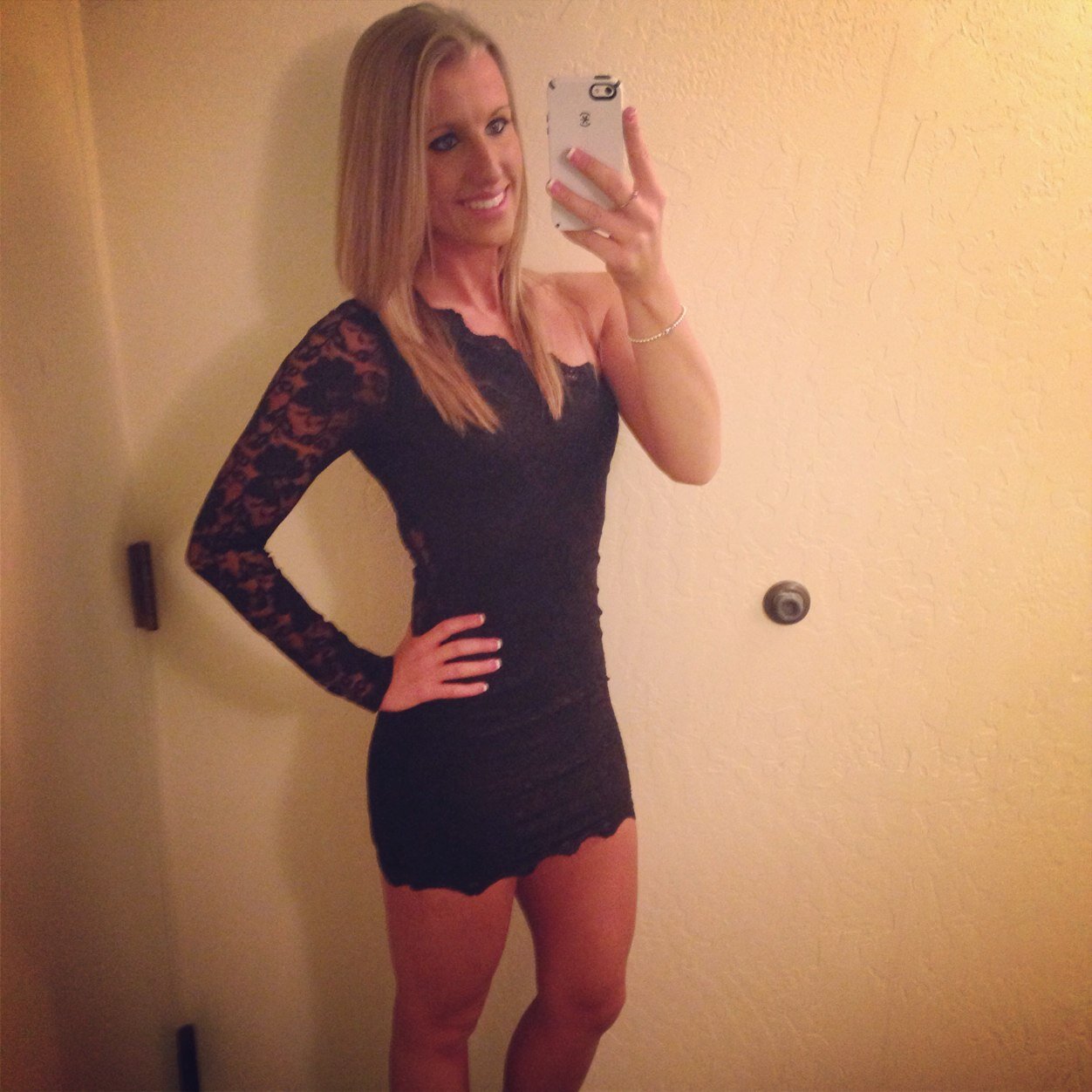 24. Hair Stylist. Gym. Tan. Libra. Free Spirit.