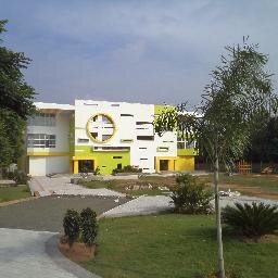 hitechfabs10's profile picture. 