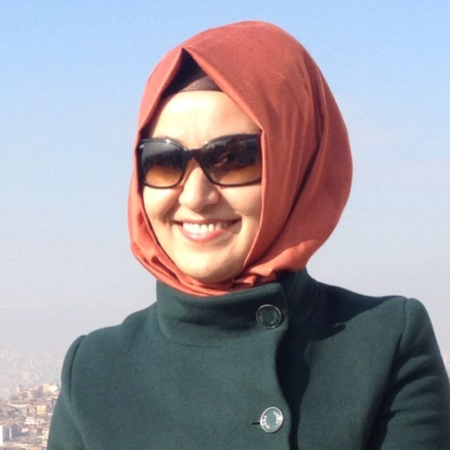 Bu kadar çok sayıda hücreyle, bu kadar büyük cüsse ile beni bu kadar tazecik sabaha uyandıran Rabbimin benden bir isteği olmalı...