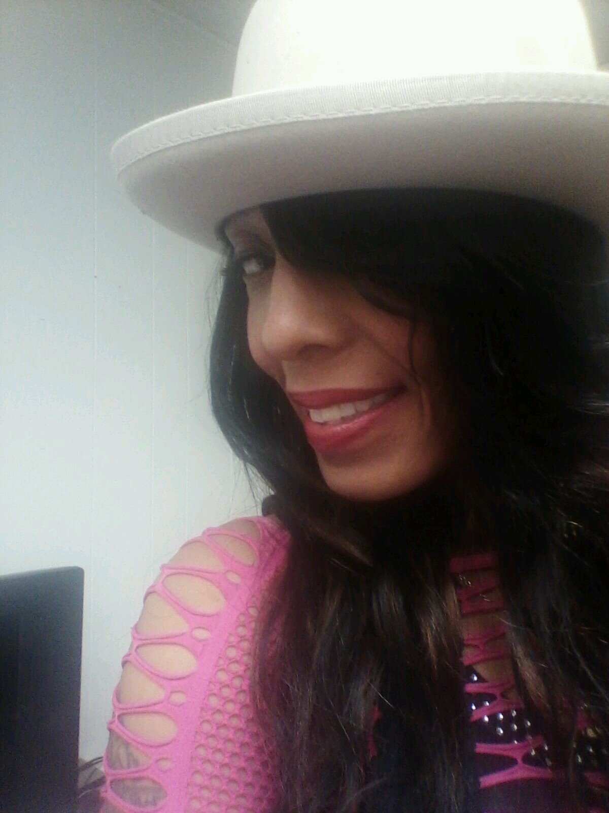 Born in PA, now residing in OH. Fabulous,fun and all about style ready to take on new and exiting challenges.