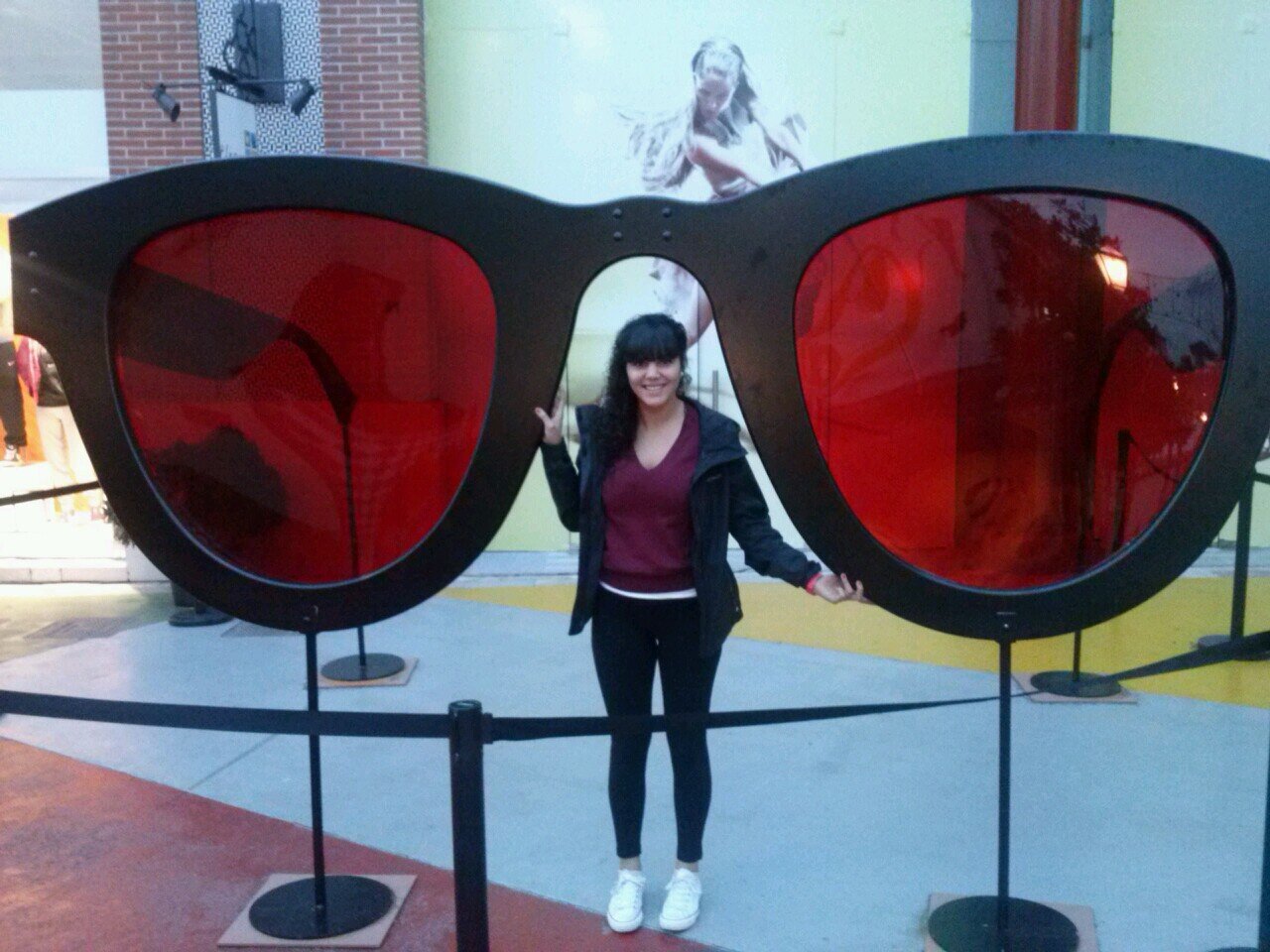 _ElisaMiguel's profile picture. Stand by me.