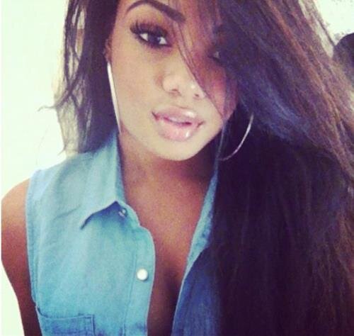 DaveenCrossan's profile picture. When boys rather be with you than with their friends.